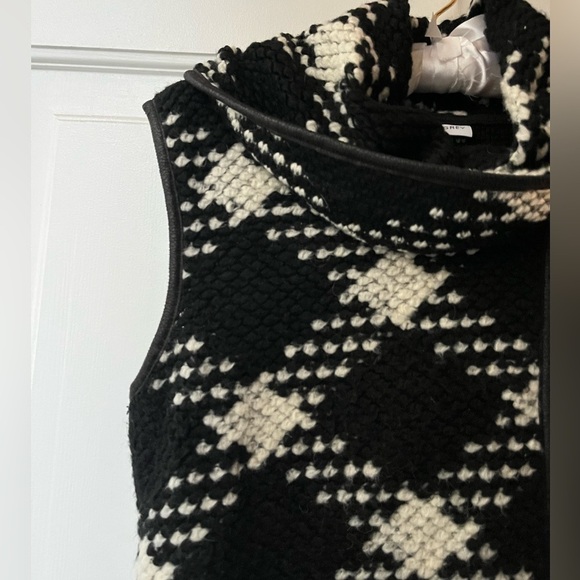 Waverly Grey Riley Vest - Picture 5 of 9